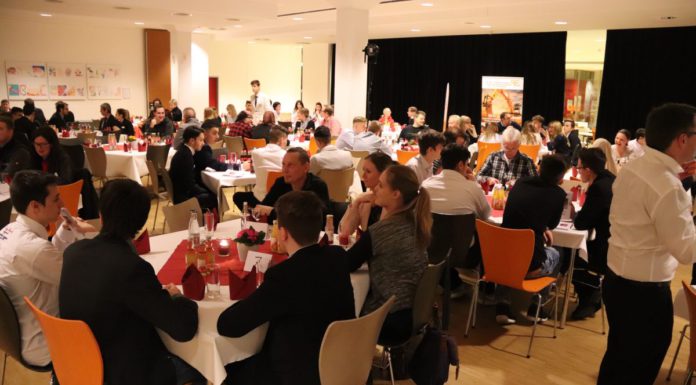Betriebeabend 2018: Job-Dating ein voller Erfolg!