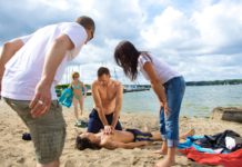 Gefährliches Badevergnügen: Richtig retten im Notfall