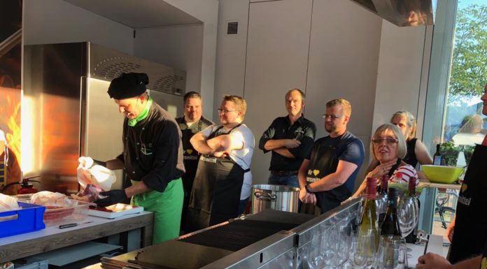 Es geht wieder los – Kleines Fest im großen Garten