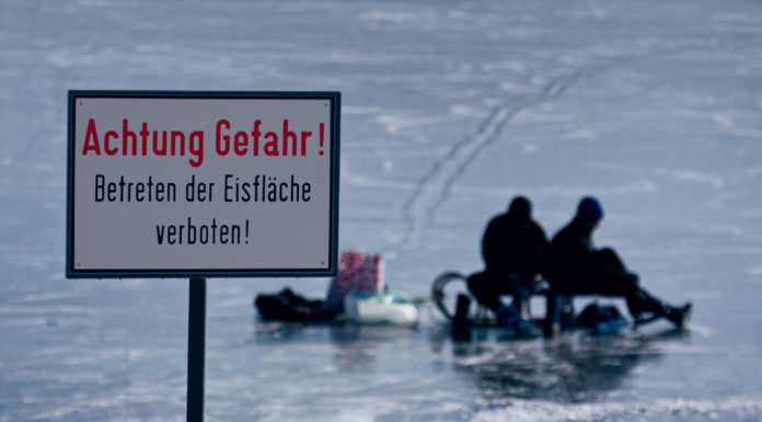 Achtung, Lebensgefahr: Bloß nicht aufs Eis!