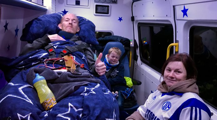 Markus jubelt ein letztes Mal auf „Schalke“