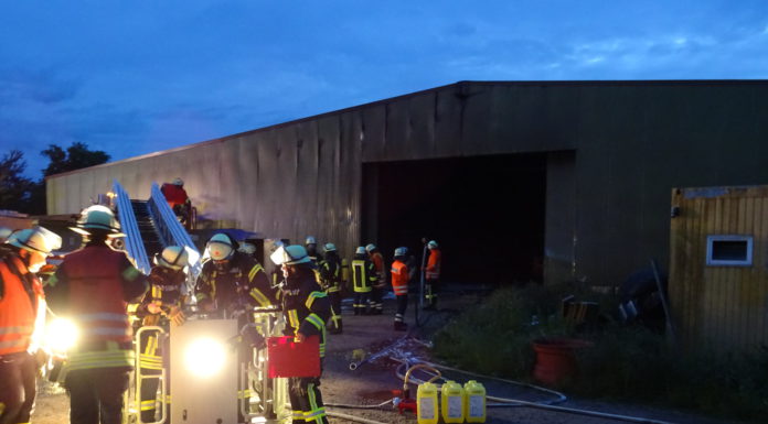 Brand einer Halle in Wulfelade