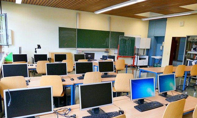 Region investiert 33 Millionen Euro in die Digitalisierung ihrer Schulen