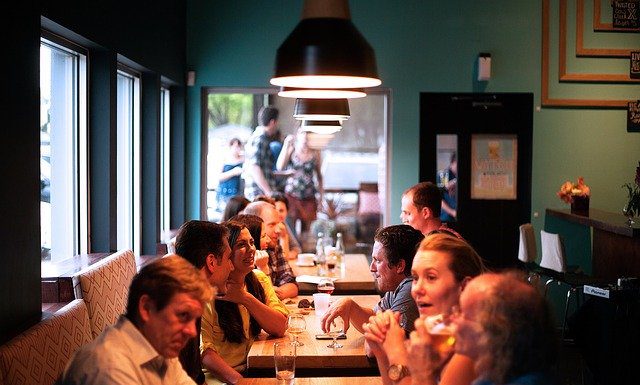 Ab Montag sind Restaurants und Cafe´s wieder geöffnet – aber hier gelten strenge Regeln