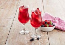 Orange Spritz mit Erdbeer Himbeer Rhabarber Tee