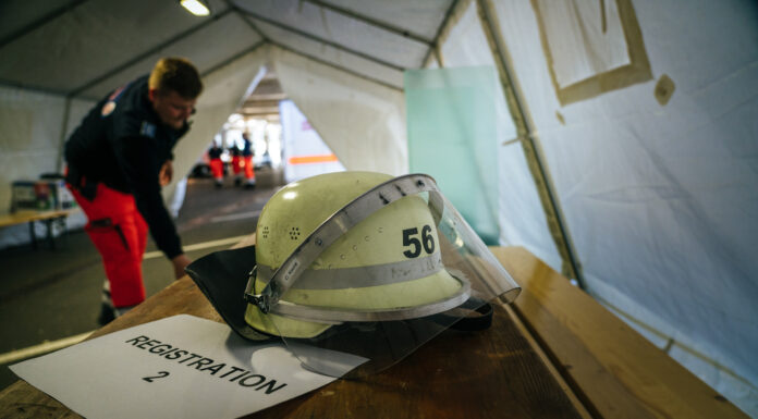 70 Tests, keine Pannen, ruhige Stimmung – Das Corona-Testzentrum am Hannover Airport hat den Betrieb aufgenommen