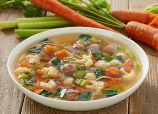 Gemüsesuppe mit Fleischklößchen – Zubereitet mit: Knorr