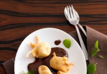 Heiße Banane mit Schokoladensauce – Zubereitet mit: Rama Cremefine