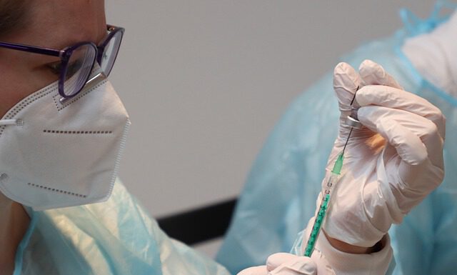 Mehr als 35.000 Menschen haben die Erstimpfung erhalten: Impfbetrieb läuft zufriedenstellend