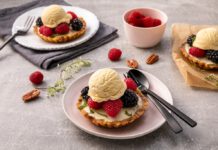 Raw-Carrot-Cake mit Vanille-Eiscreme – Zubereitet mit: Cremissimo