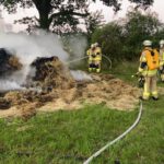 Brennende Rundballen in Hagen