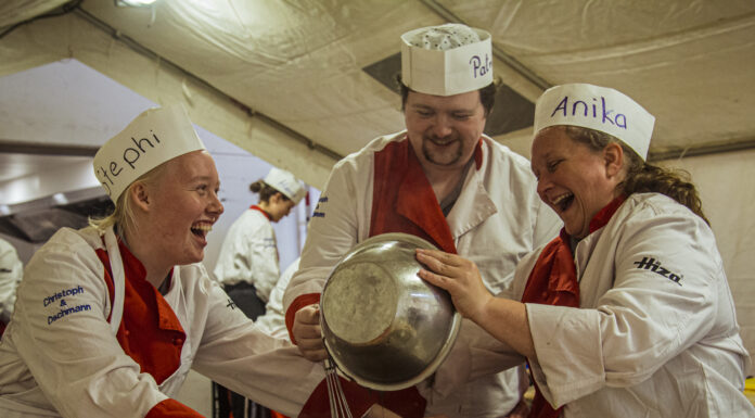 Nachwuchs am Feldkochherd geschult – Wunstorfer Leckermacher: Johanniter bilden fünfzehn Feldköche aus