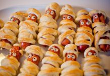 Neustadt kocht: Mumien zu Halloween aus Würstchen und Pizzateig