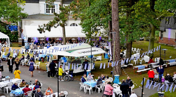 Oktoberfest lockt viele Senioren ins Heidehaus – Interessierte bekamen viele Infos der Hahne Holding