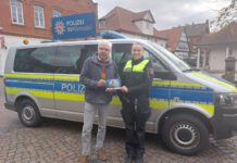 Infomobil der PI Garbsen war in der Fußgängerzeit im Bereich des Bauernmarktes