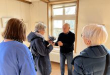 Kunst zum Anfassen und Nachspüren – Schreibwerkstatt und Künstlergespräch im Rosenkrug