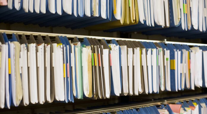 Stadtbüro und Kfz-Zulassungsstelle bleiben geöffnet Hängeregister