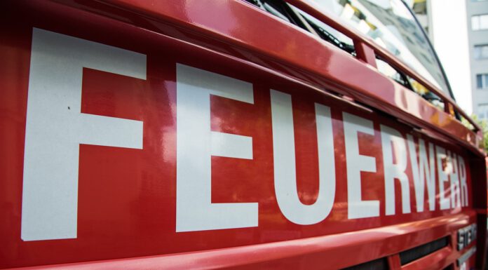 Einsatz der Feuerwehr Neustadt: Brandgeruch in Hauswirtschaftsraum 59-Jährige nach Wohnungsbrand in Neustadt am Rübenberge verstorben