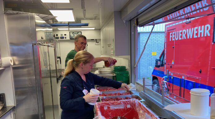 Gerätewagen Küche im Großeinsatz: Erfolgreiche Bewährungsprobe beim Regionszeltlager der Jugend- und Kinderfeuerwehren Gerätewagen Küche im Großeinsatz