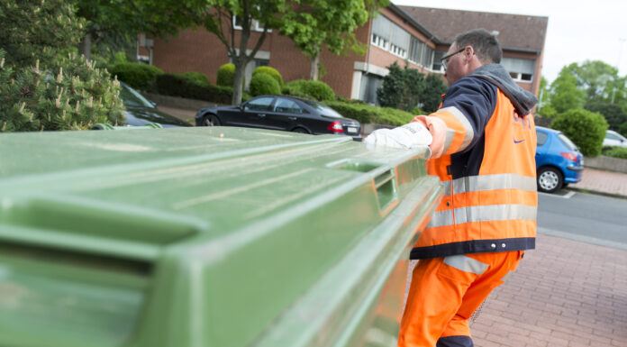 Müllabfuhr verschiebt sich – Tag der Deutschen Einheit, 03.10.2023 Müllabfuhr verschiebt sich - Tag der Deutschen Einheit, 03.10.2023