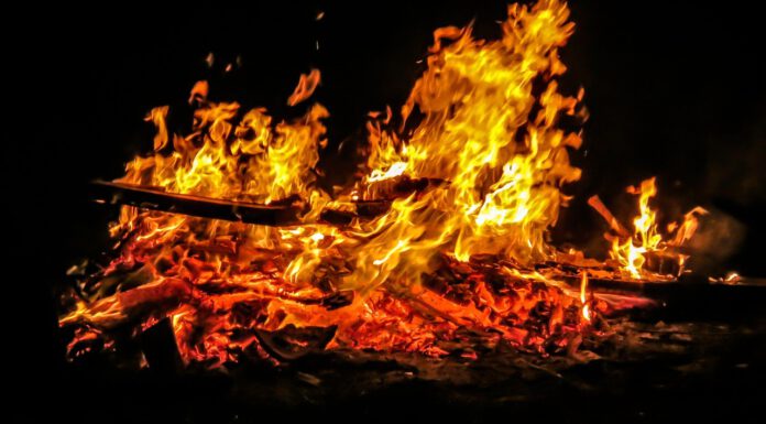 Osterfeuer in Neustadts Stadtteilen am 30.03 oder 31.03. Osterfeuer in Neustadts Stadtteilen am 30.03 oder 31.03.