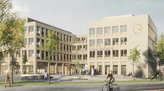 Umzug der Verwaltung in das neue Rathaus startet nach Pfingsten Umzug der Verwaltung in das neue Rathaus startet nach Pfingsten