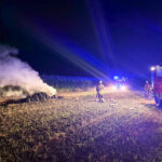 Feuer in der Nacht! Brennende Strohballen zwischen Büren und Wulfelade gelöscht Feuer in der Nacht! Brennende Strohballen zwischen Büren und Wulfelade gelöscht