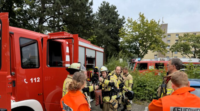 Feuerwehr-Alarmübung am Krankenhaus Neustadt Feuerwehr-Alarmübung am Krankenhaus Neustadt
