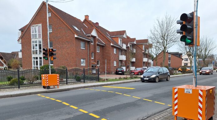 Provisorische Fußgängerampel im Bereich nördliche Leinstraße erleichtert Querung Provisorische Fußgängerampel im Bereich nördliche Leinstraße erleichtert Querung