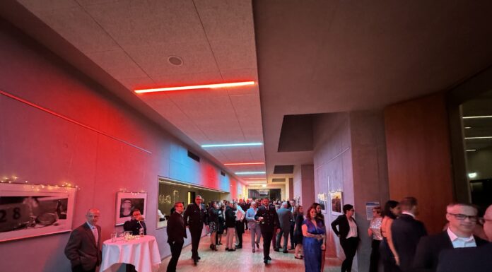 Traditioneller Feuerwehrball in Neustadt am 8. März 2025 verspricht unvergesslichen Abend Am 8. März 2025 findet der Feuerwehrball in Neustadt statt, der für Musik und gute Laune sorgt