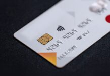 Region Hannover führt Bezahlkarte ein für Menschen mit Fluchthintergrund Die Region Hannover führt Bezahlkarte ein für Menschen mit Fluchthintergrund ein, um soziale Leistungen zu vereinheitlichen