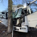 Feuerwehreinsatz bei LKW-Unfall zwischen Himmelreich und Eilvese sorgt für Verkehrsbehinderungen Der LKW-Unfall zwischen Himmelreich und Eilvese führte zu einem umfangreichen Feuerwehreinsatz und Verkehrsbehinderungen