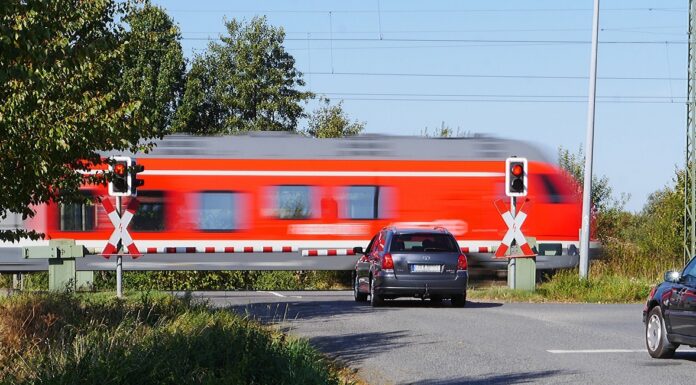 Sanierung von Bahnübergang an der Moordorfer Straße beginnt nach Ostern Die Sanierung vom Bahnübergang an der Moordorfer Straße beginnt nach Ostern und betrifft auch den Verkehr in der Region