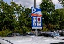 Neue Benutzerregelungen zur Vermeidung von Missbrauch der Stellflächen auf P + R-Plätzen – Nächtliches Parkverbot Die neuen Benutzerregelungen sollen den Missbrauch der Stellflächen abstellen und die Nutzung der P + R-Plätze optimieren. Montags bis freitags zwischen 2 und 4 Uhr ist Parkverbot