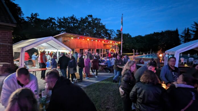 Der Irische Abend im Freibad Nöpke am 9. August 2025 verspricht Musik, Begegnung und Atmosphäre zu erleben