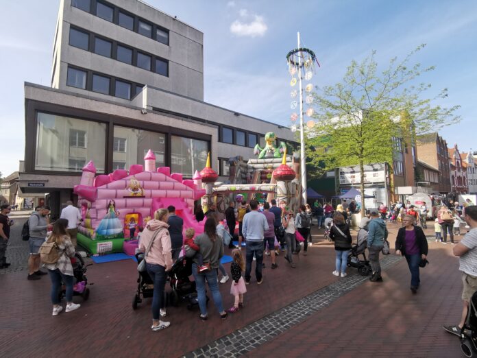 Das kostenfreie Kinderprogramm für junge Familien begeistert in den Sommerwochen 2025 mit tollen Veranstaltungen in der Innenstadt
