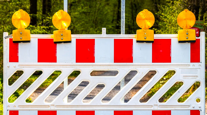 Nachtarbeiten zwischen Meinkingsburg und Leinstraße – Verkehrseinschränkungen im August Im August kommt es zu Verkehrseinschränkungen. Die Maßnahmen betreffen die B 6 zwischen Meinkingsburg und Leinstraße