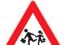 Verkehrsversuch an Schule soll gefährliche Situationen eindämmen Ein Verkehrsversuch an der Schule soll gefährliche Situationen eindämmen und die Sicherheit der Kinder erhöhen