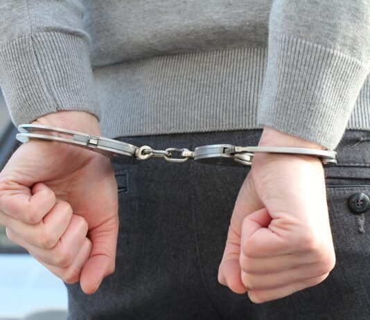 Nach Machetenangriff – Polizei nimmt mutmaßlichen Gewalttäter in Poggenhagen fest Machetenangriff: Polizei nimmt mutmaßlichen Gewalttäter fest. Dramatische Szenen in Neustadt am Rübenberge/Poggenhagen