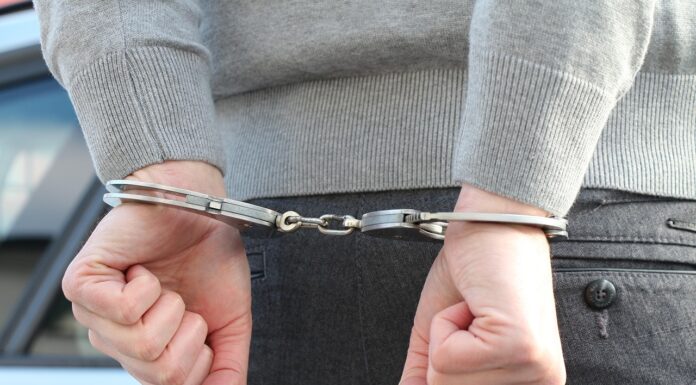 Nach Machetenangriff – Polizei nimmt mutmaßlichen Gewalttäter in Poggenhagen fest Machetenangriff: Polizei nimmt mutmaßlichen Gewalttäter fest. Dramatische Szenen in Neustadt am Rübenberge/Poggenhagen