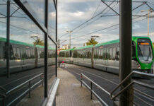 Änderungen im Feiertagsverkehr: So fahren Busse, Bahnen und sprinti an Weihnachten Änderungen im Feiertagsverkehr an Weihnachten: So fahren ÜSTRA-Busse, -Bahnen und sprinti in der Festzeit