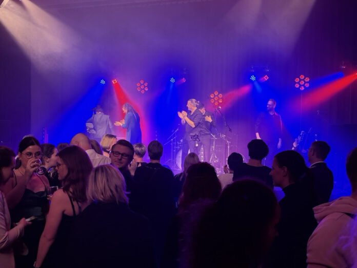 Der Feuerwehrball 2026 verspricht einen unvergesslichen Abend voller Musik und Tanz Der Feuerwehrball 2026 verspricht einen unvergesslichen Abend voller Musik und Tanz. Kartenverkauf startet am 15. Dezember 2025