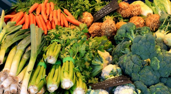 Wochenmarkt verschiebt sich von Freitag auf Heiligabend Wochenmarkt verschiebt sich in der Weihnachtswoche von Freitag auf Heiligabend