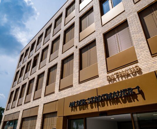 Öffentlicher Infomarkt zum Neubaugebiet Hüttengelände informiert über wichtige Änderungen Öffentlicher Infomarkt zum Neubaugebiet Hüttengelände informiert über wichtige Änderungen und bietet umfassende Informationen