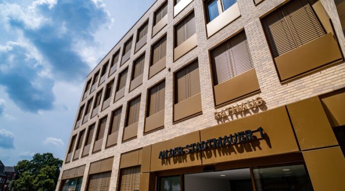 Öffentlicher Infomarkt zum Neubaugebiet Hüttengelände informiert über wichtige Änderungen Öffentlicher Infomarkt zum Neubaugebiet Hüttengelände informiert über wichtige Änderungen und bietet umfassende Informationen