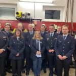 Jahresdienstversammlung der Ortsfeuerwehr Evensen – Mitgliederzahlen und Ehrungen im Fokus Die Jahresdienstversammlung der Feuerwehr zeigt Mitgliederzahlen und Ehrungen auf, die die Gemeinschaft stärken