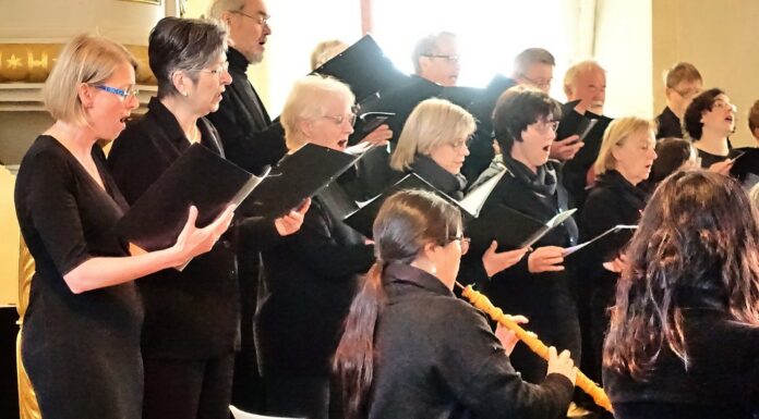 Chormusik an Karfreitag: Stadtkantorei und Liebfrauengemeinde laden ein Chormusik an Karfreitag: Stadtkantorei und Liebfrauengemeinde laden ein zu Mendelssohn, Bach und Texten des Pastors