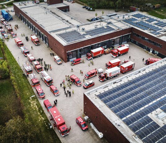 Jahresübung der Regionsfeuerwehrbereitschaft mit Waldbrand und Unfall Jahresübung der Regionsfeuerwehrbereitschaft: 147 Einsatzkräfte der Feuerwehr proben Ernstfall mit Drohne, Rettung und Unfalllage