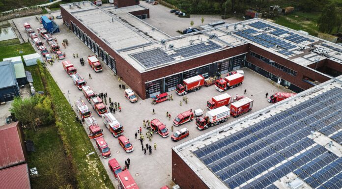 Jahresübung der Regionsfeuerwehrbereitschaft mit Waldbrand und Unfall Jahresübung der Regionsfeuerwehrbereitschaft: 147 Einsatzkräfte der Feuerwehr proben Ernstfall mit Drohne, Rettung und Unfalllage