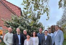 CDU Schneeren stellt Liste zur Kommunalwahl auf Die CDU Schneeren Kommunalwahl nimmt Gestalt an: Stefan Porscha führt die Liste an, Michael Neikes kandidiert für den Stadtrat